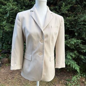 Akris Punto Bergdorf Wool Size US 6 Two-Button blazer Switzerland